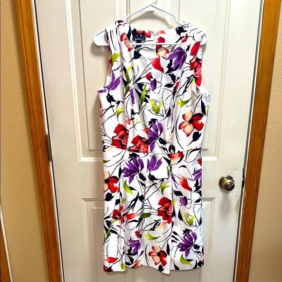 Alex Floral Sleeveless dress size 16 - Picture 1 of 8